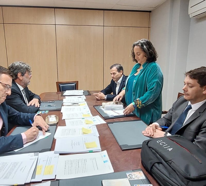 Signature de l'opération Dunas Capital et Grupo Dia pour un site de 120 000 m² à Puerto Seco de Antequera